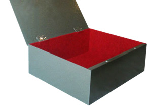 PORTA-JÓIAS Nº 7 FORRADO E COM FECHAMENTO POR CHAVE YALE